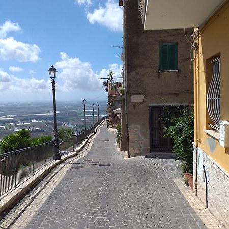 La Casa Di Lina Appartement Sezze Buitenkant foto
