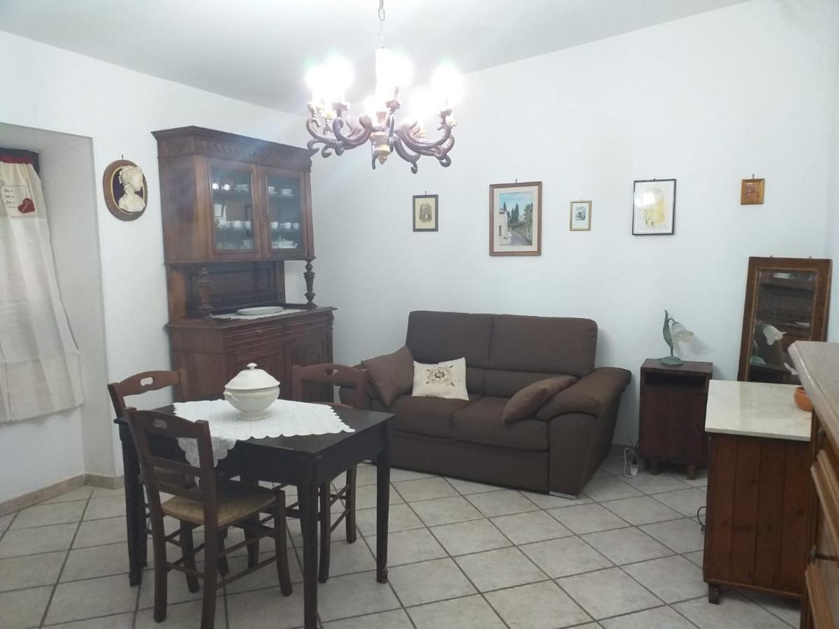 La Casa Di Lina Appartement Sezze Buitenkant foto
