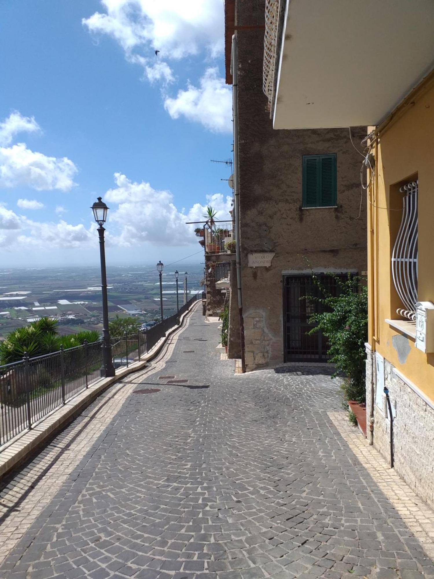 La Casa Di Lina Appartement Sezze Buitenkant foto