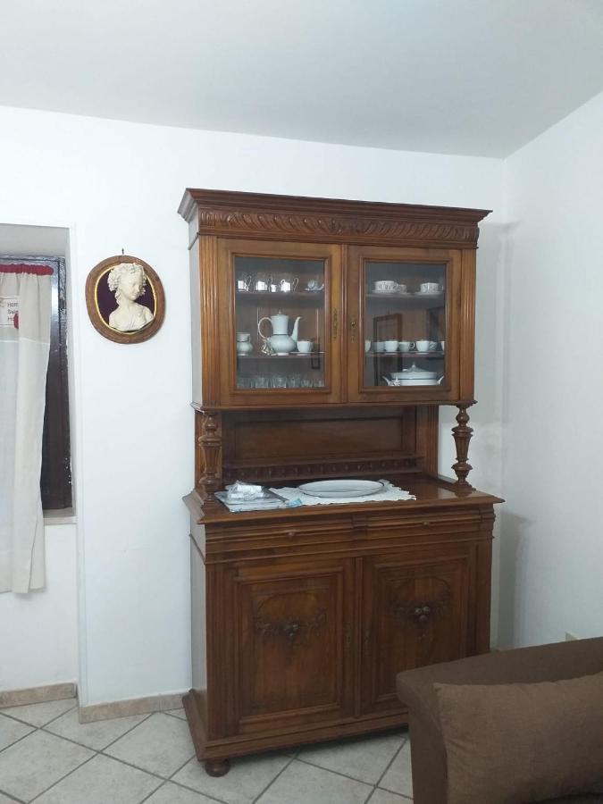 La Casa Di Lina Appartement Sezze Buitenkant foto