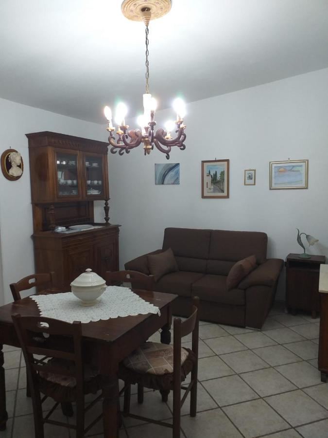 La Casa Di Lina Appartement Sezze Buitenkant foto